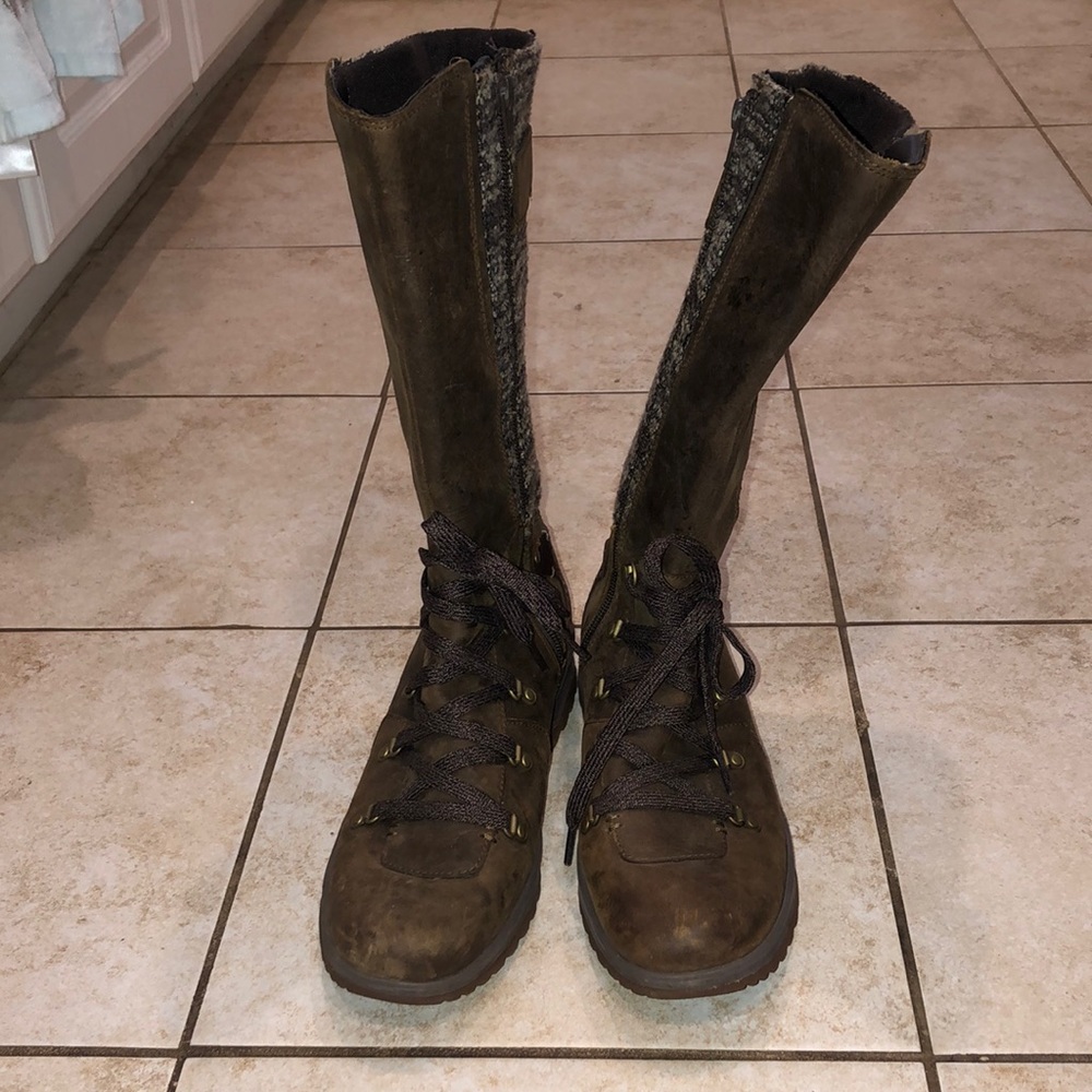 Merrell Select Grip Leather Boots View 2
